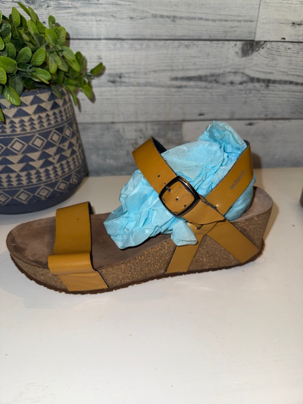 MEPHISTO Wedge Cork Sandals in Mustard Yellow  Sandals Shoes Size 38 8